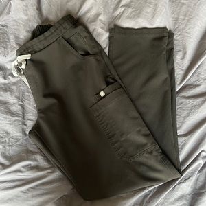 Figs Scrub Pant: Yola Skinny Leg (generation 1)